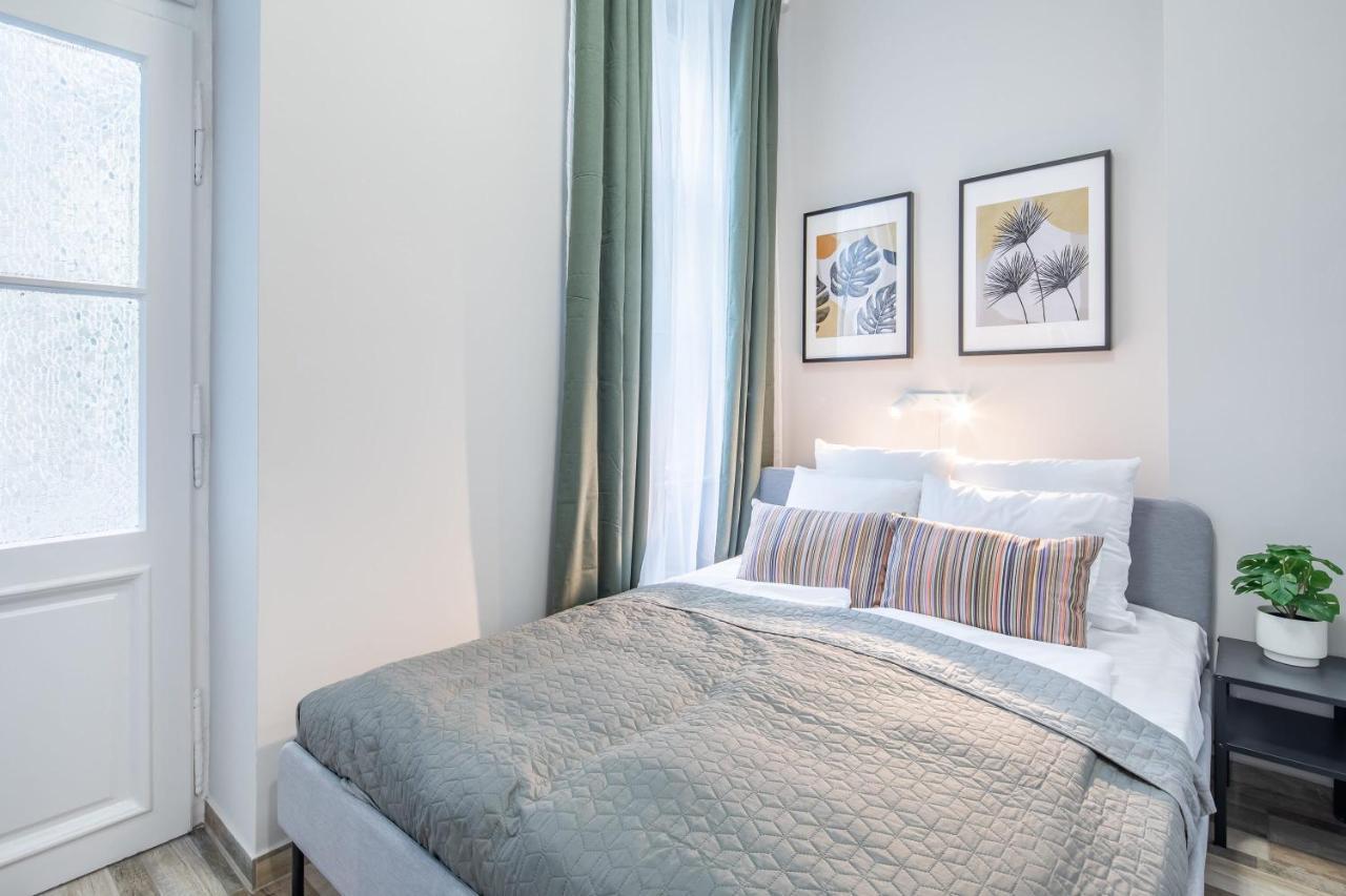 Central New Cozy Budapest Extérieur photo